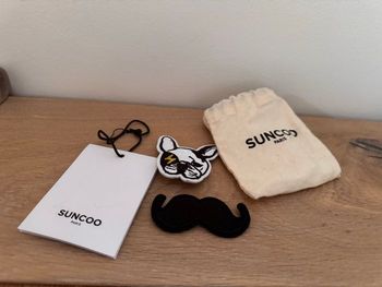 Broche écusson suncoo Paris