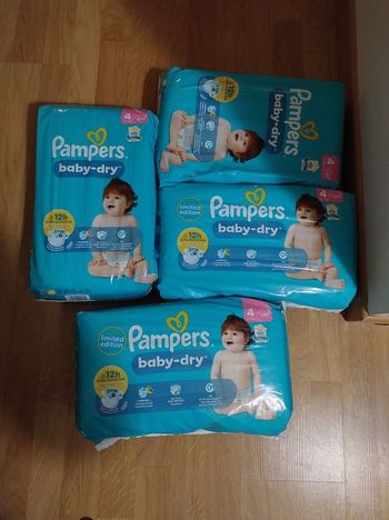 172 couches Pampers Baby-Dry taille 4 (4 paquets de 43 couches) ✨