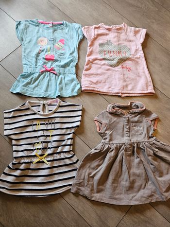 Lot 4 robes manches courtes