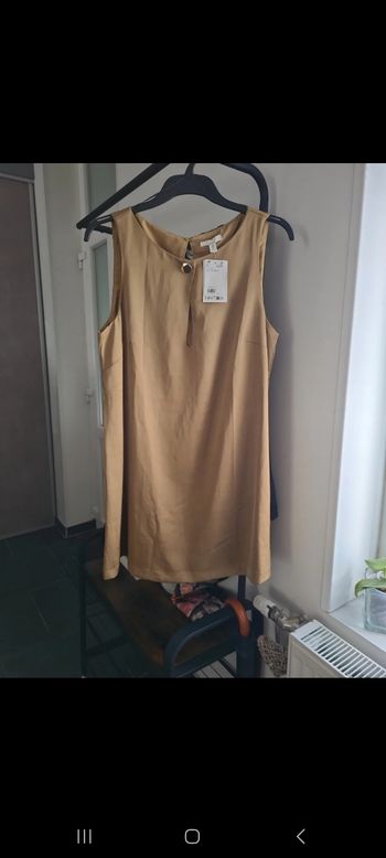 Superbe robe style sois neuve avc etiquette