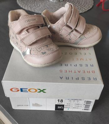 Chaussures bébé fille pointure 18 Geox