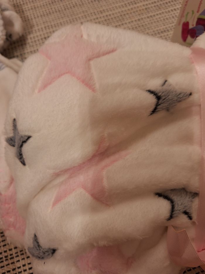 Doudou et couverture - photo numéro 3