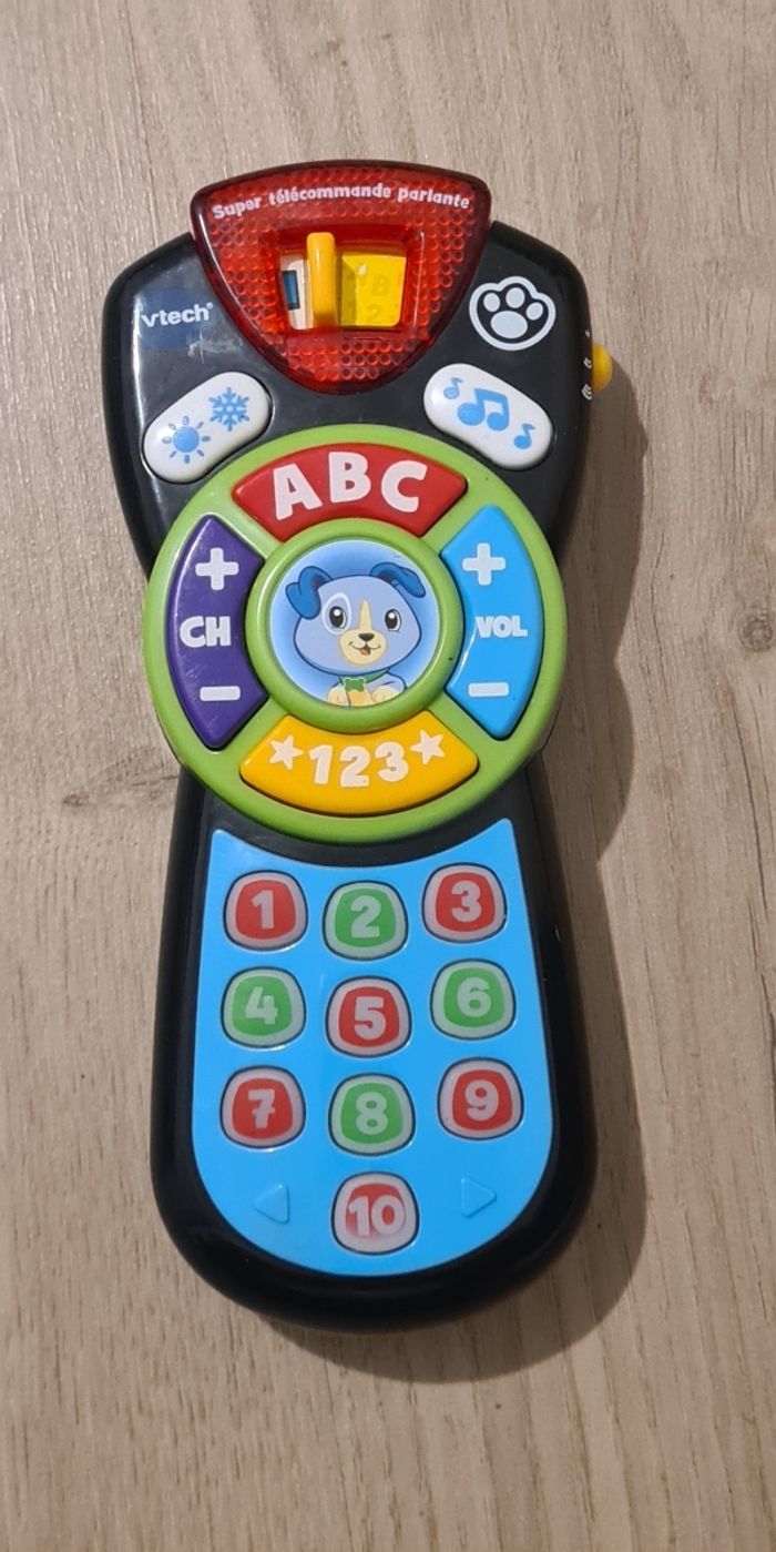 Super télécommande parlante