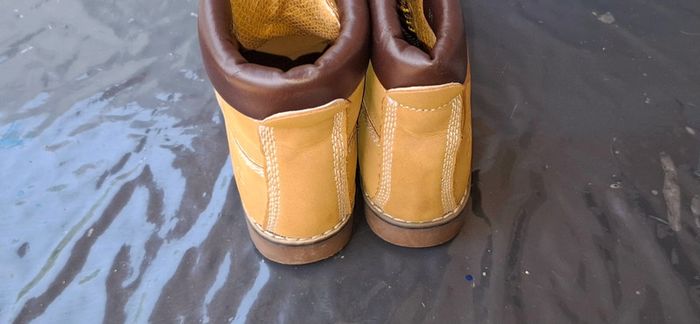 Chaussure montante - photo numéro 5
