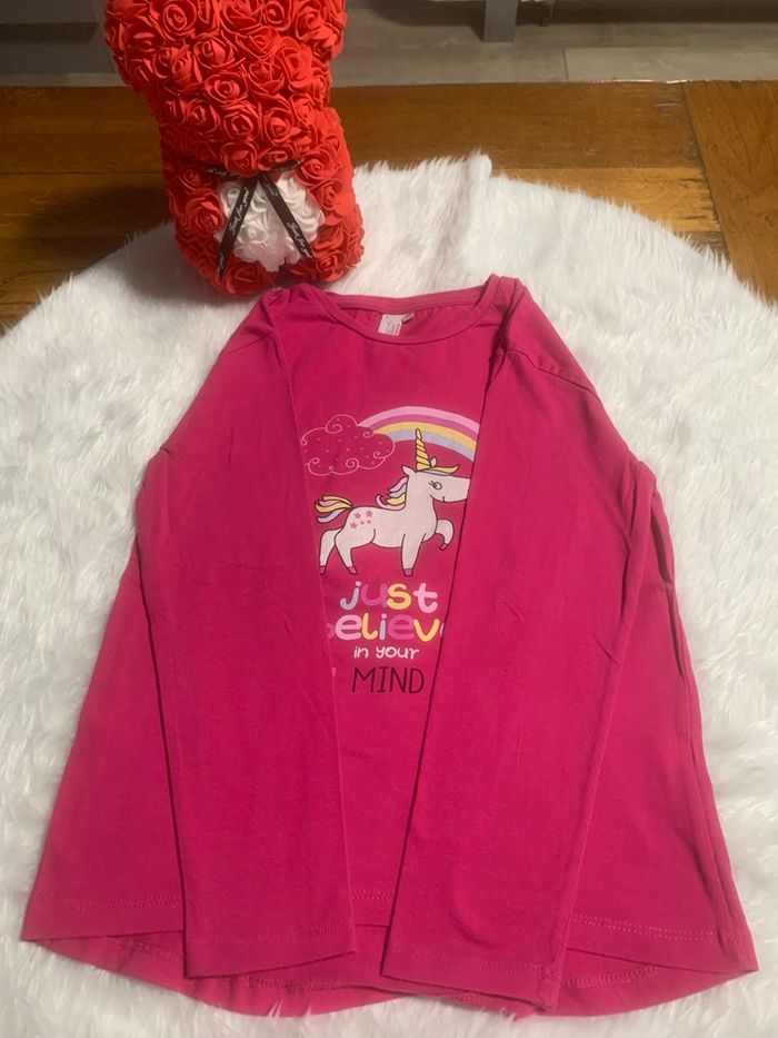 Tee-shirts fushia fille dessin licorne - photo numéro 2