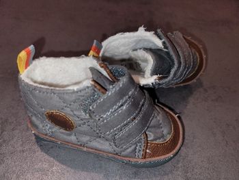 Chaussons chaussures polaires 6 9 mois obaibi