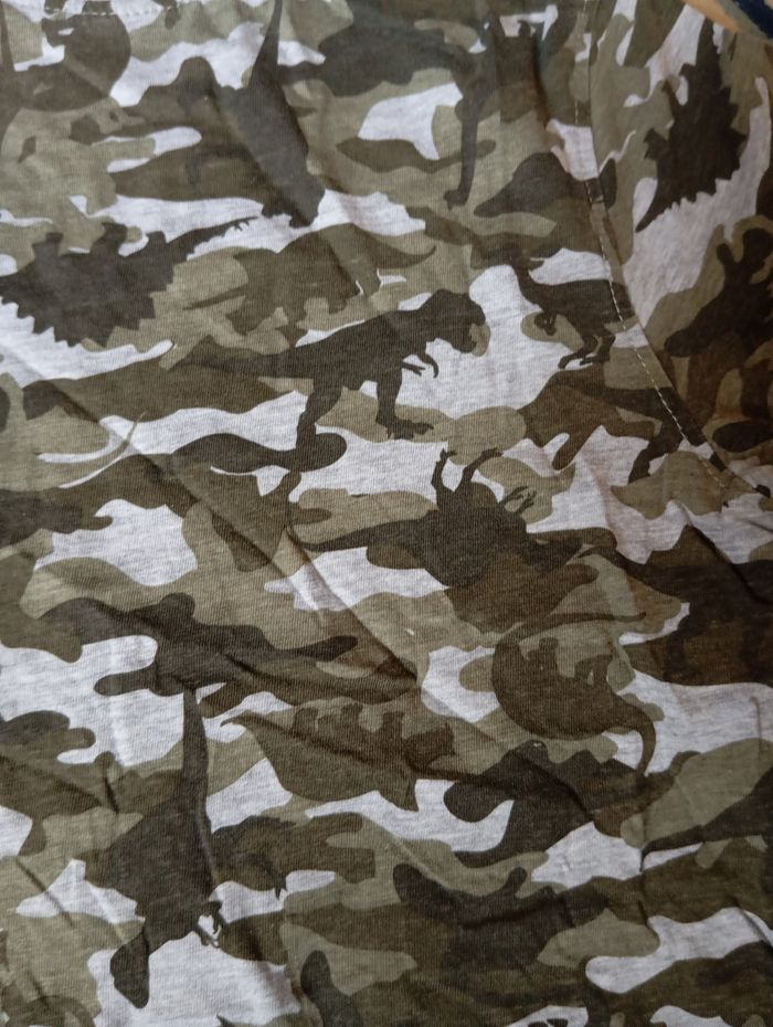 T-shirt garçon. - photo numéro 2