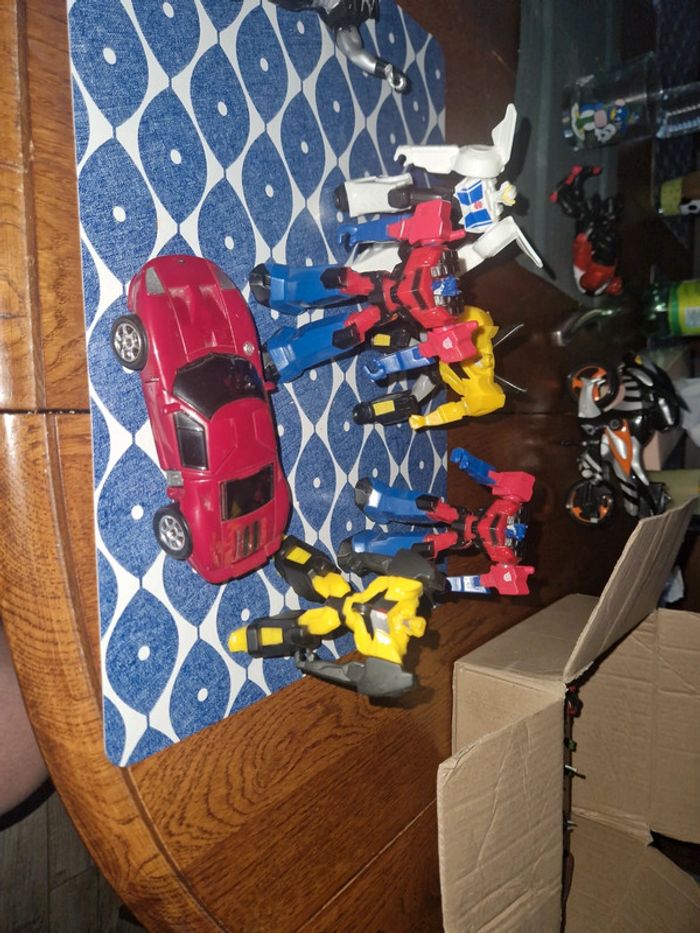 Lot de figurines transformers