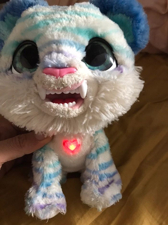 Peluche interactive North le tigre polaire marque FurReal - photo numéro 15
