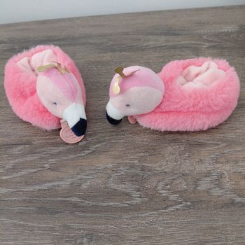Doudou et Compagnie- petits chaussons 0/6 mois flamants roses