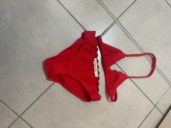 Maillot de bain 2 pièces rouge Monoprix T.4 ans