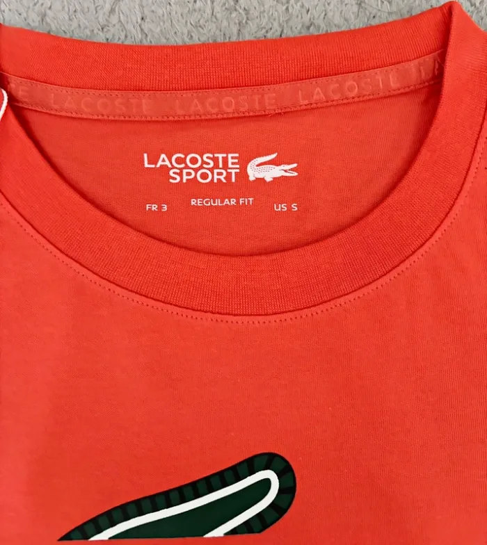 T-shirt Lacoste Neuf - photo numéro 4