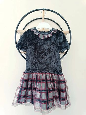 5 ans robe petit bateau ( ne taille pas très grand)