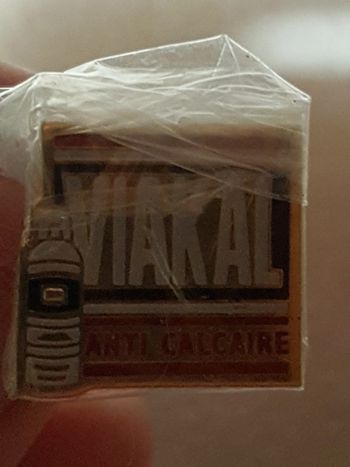 Pin's Viakal anti calcaire