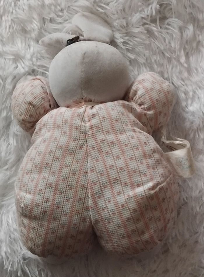 Doudou peluche lapin blanc rose fleuris- lapin hochet - Câlin bisou - photo numéro 2