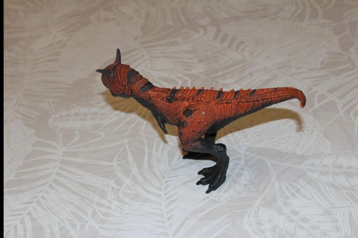 dinosaure carnotaure - photo numéro 3