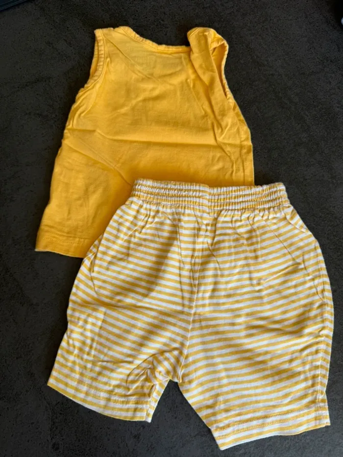 Ensemble vêtements bébé 6mois - photo numéro 4