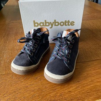 Chaussure babybotte 23
