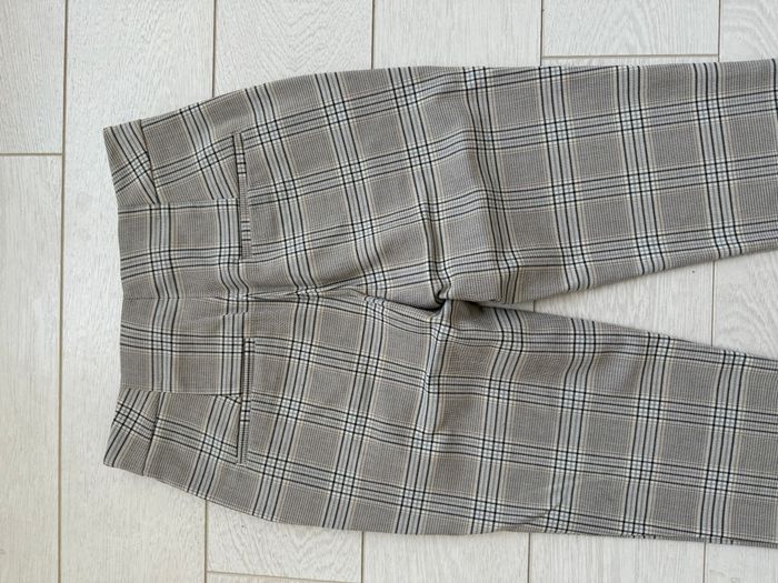 Pantalon Zara gris à motifs à carreaux - photo numéro 3