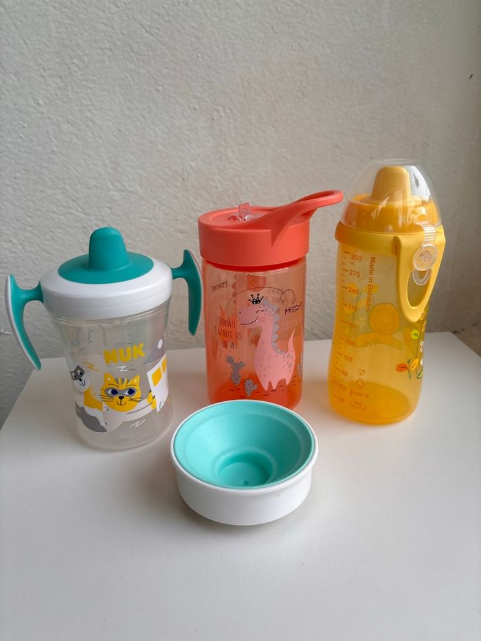 Lot Nuk kiddy cup et Nuk goblet d’apprentissage évolutif 2 en 1 et gourde paille offerte