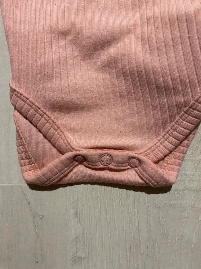 Lot de body Bebe manches courte taille 1 mois 50/56 - photo numéro 4