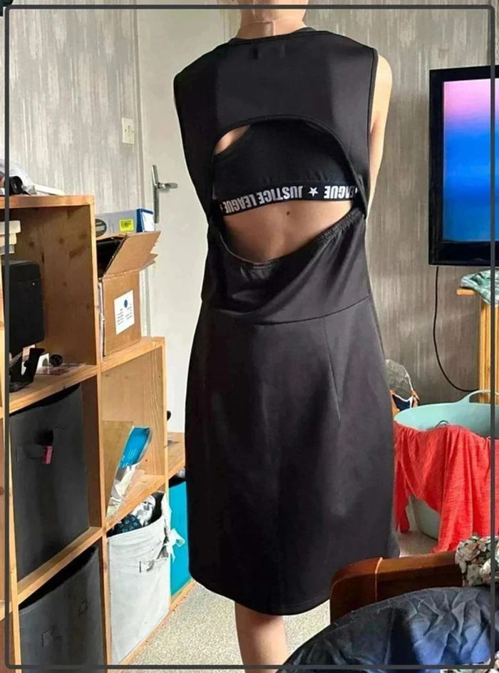 Magnifique  robe dos ouvert  taille  unique - photo numéro 2