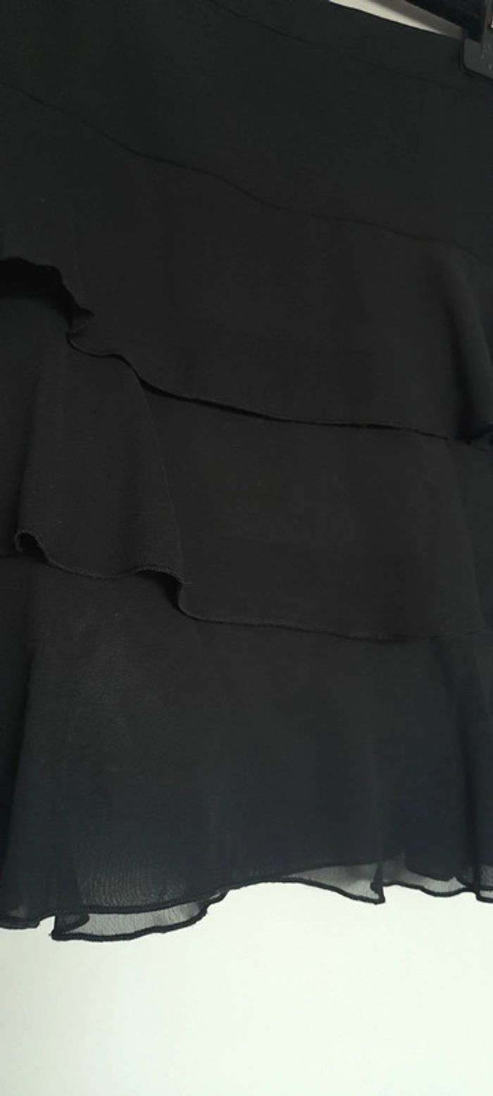 Jupe noire - photo numéro 2