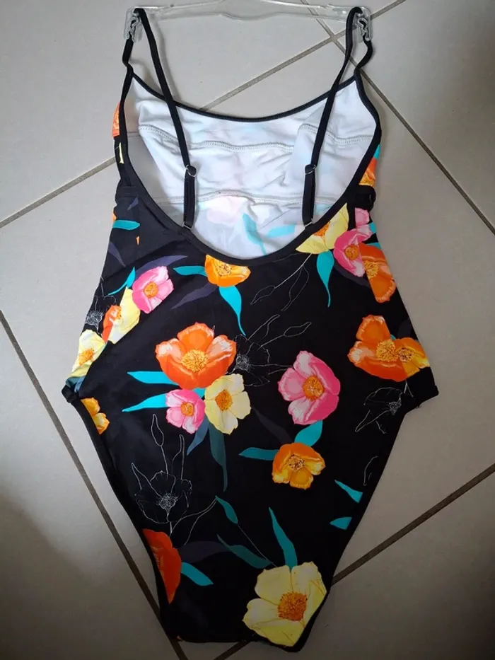 Maillot de bain une pièce femme S Neuf - photo numéro 2
