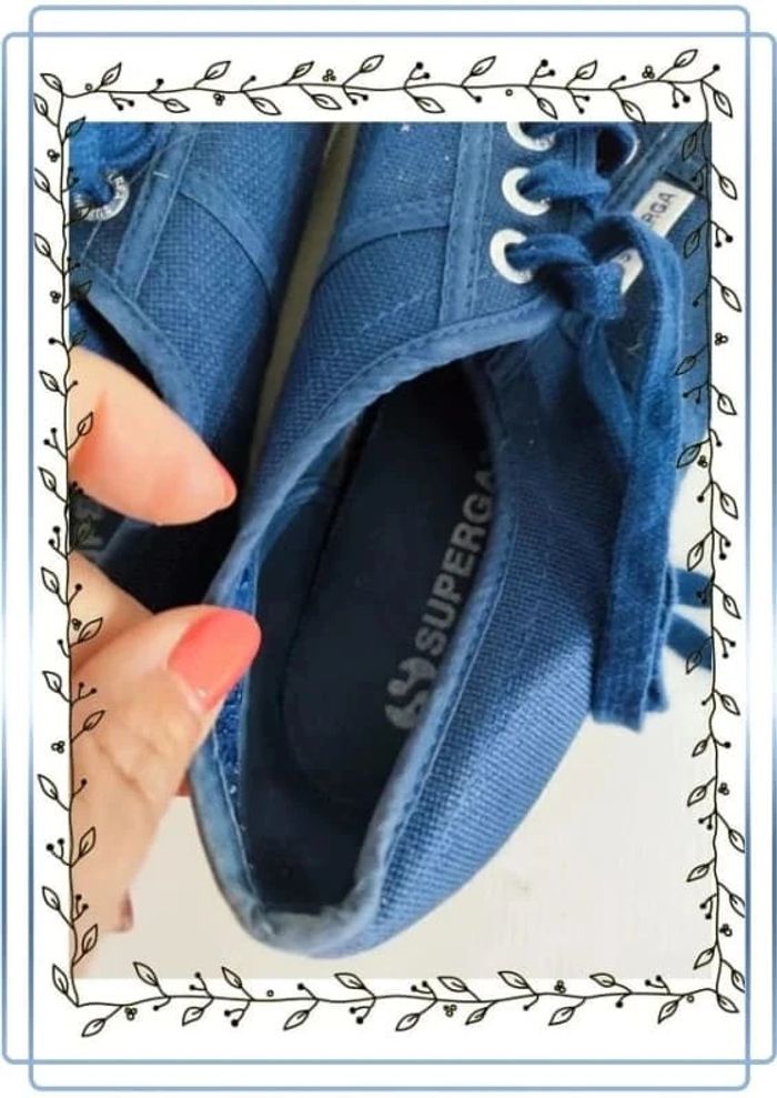 Chaussures Superga bleu, taille 42, bon état mais quelques traces - photo numéro 5