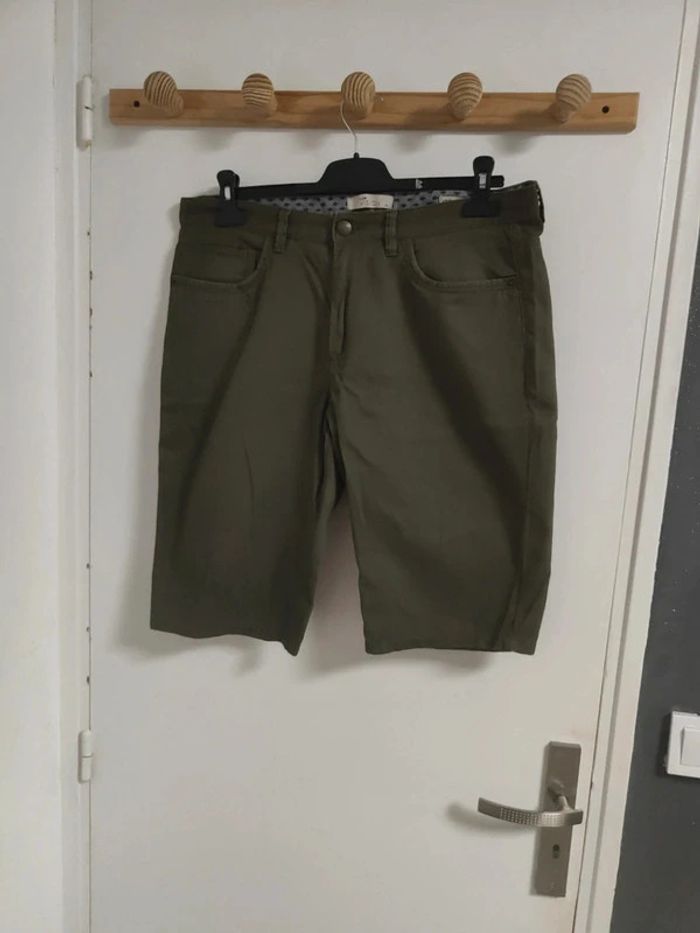 Short khaki