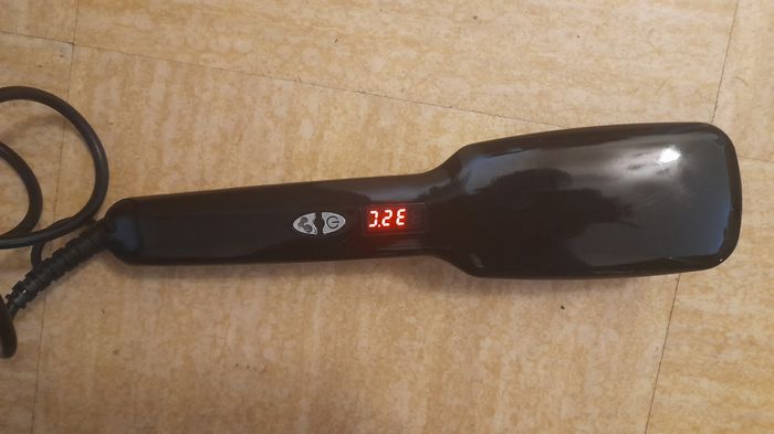 Brosse chauffante/ Lissante - photo numéro 3
