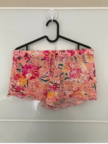 Short pyjama rose à fleurs