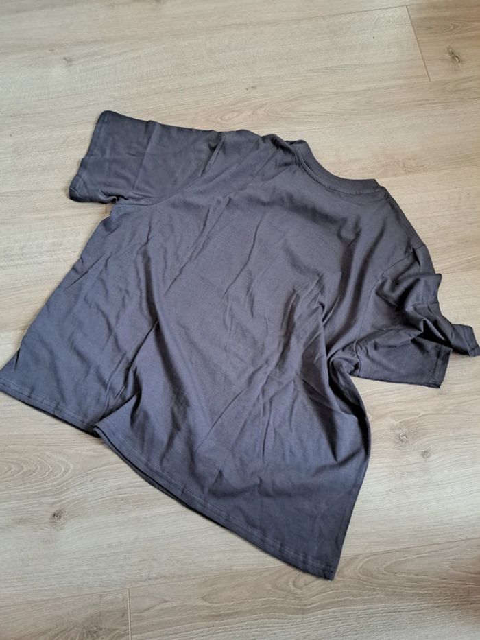 T-shirt 46/48 - photo numéro 2