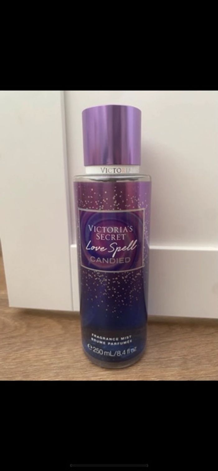 Brume parfumée victorias secret neuve et authentique  Prix non négociable
