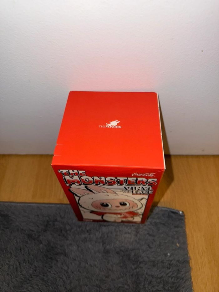 Pop Mart The monsters Labubu Vinyl Face Coca Cola - photo numéro 2