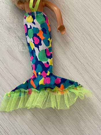 Queue de sirène poupée Shelsea barbie