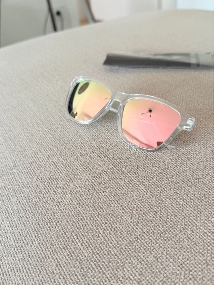 Lunette de mode avec verres teintés - photo numéro 2