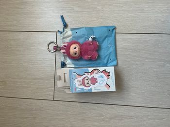 Popmart Labubu The Monsters Pin For Love (N-Z) Lettre Q