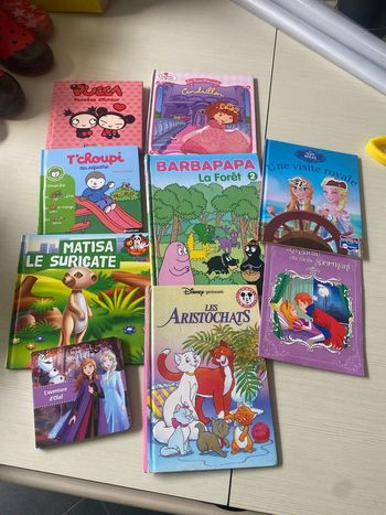 Lot de 9 livres très bon état