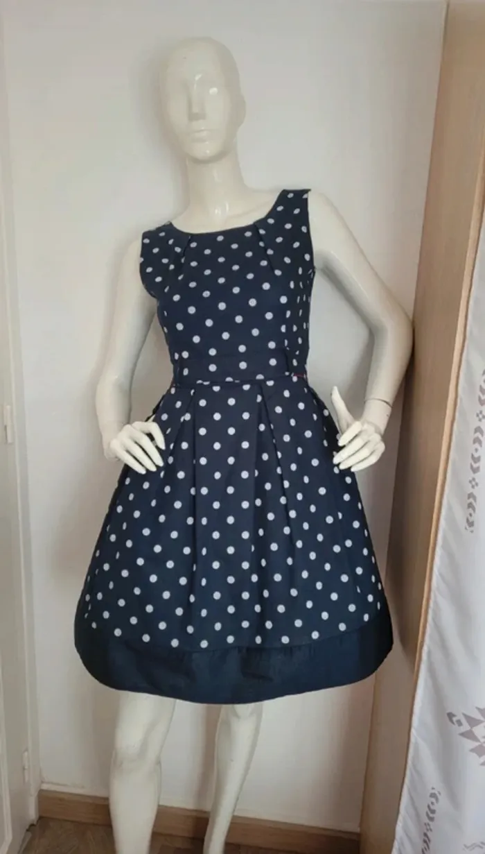 Robe rockabilly marine à pois blancs - photo numéro 2