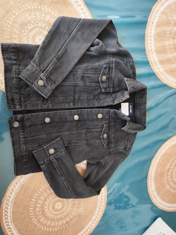 Veste noire en jean Kiabi 10 ans NEUVE
