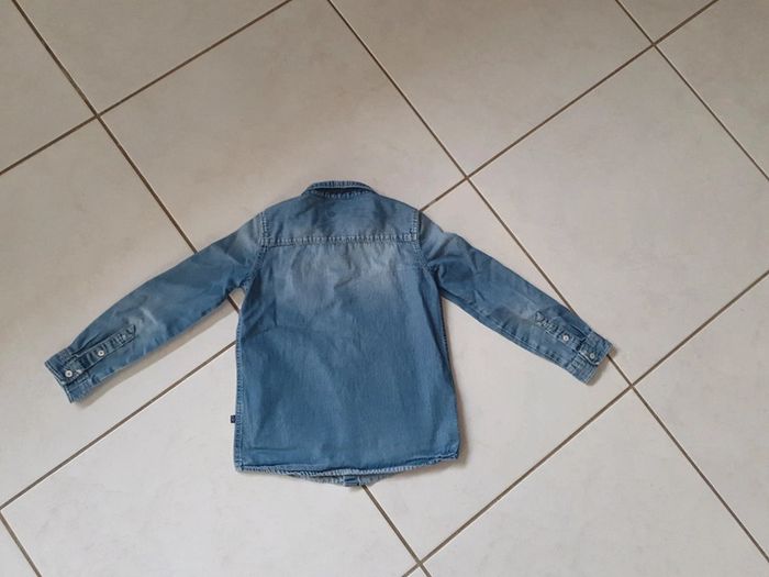 Chemise en jeans okaidi 6 ans U14 - photo numéro 5