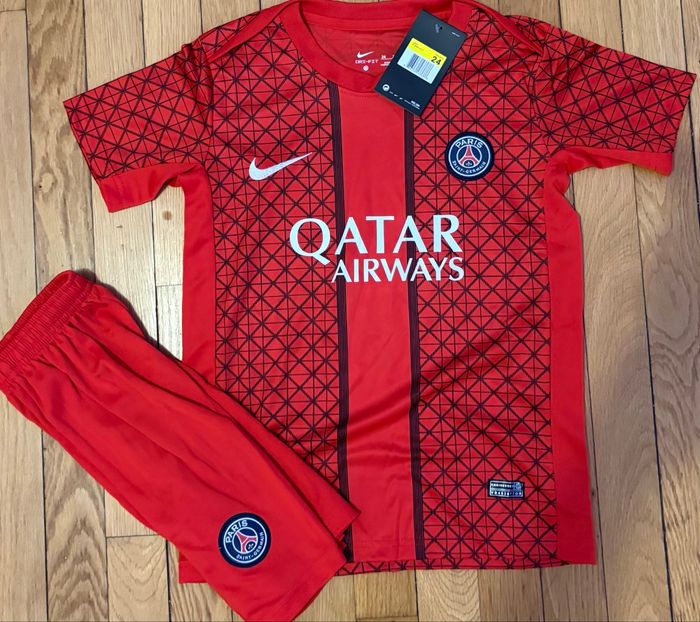 Ensemble PSG enfant 8/9ans - photo numéro 3