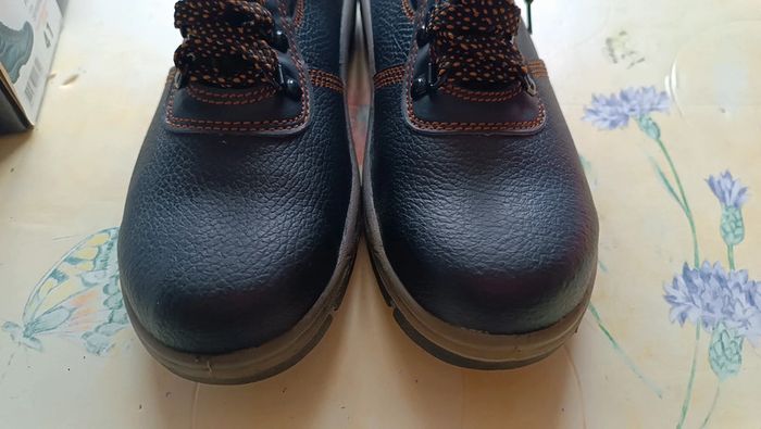 Chaussure de sécurité taille 41 marque Vasa - photo numéro 4