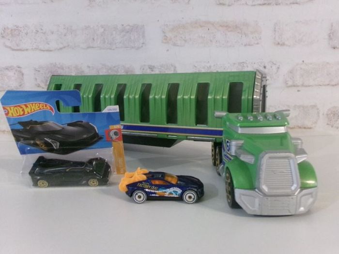 Camion Hotwheels - Lanceur - Transporteur