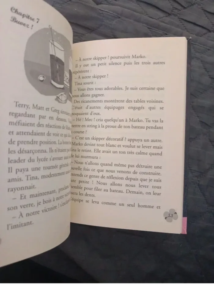 Livre charmant capitaine la collec des filles - photo numéro 3