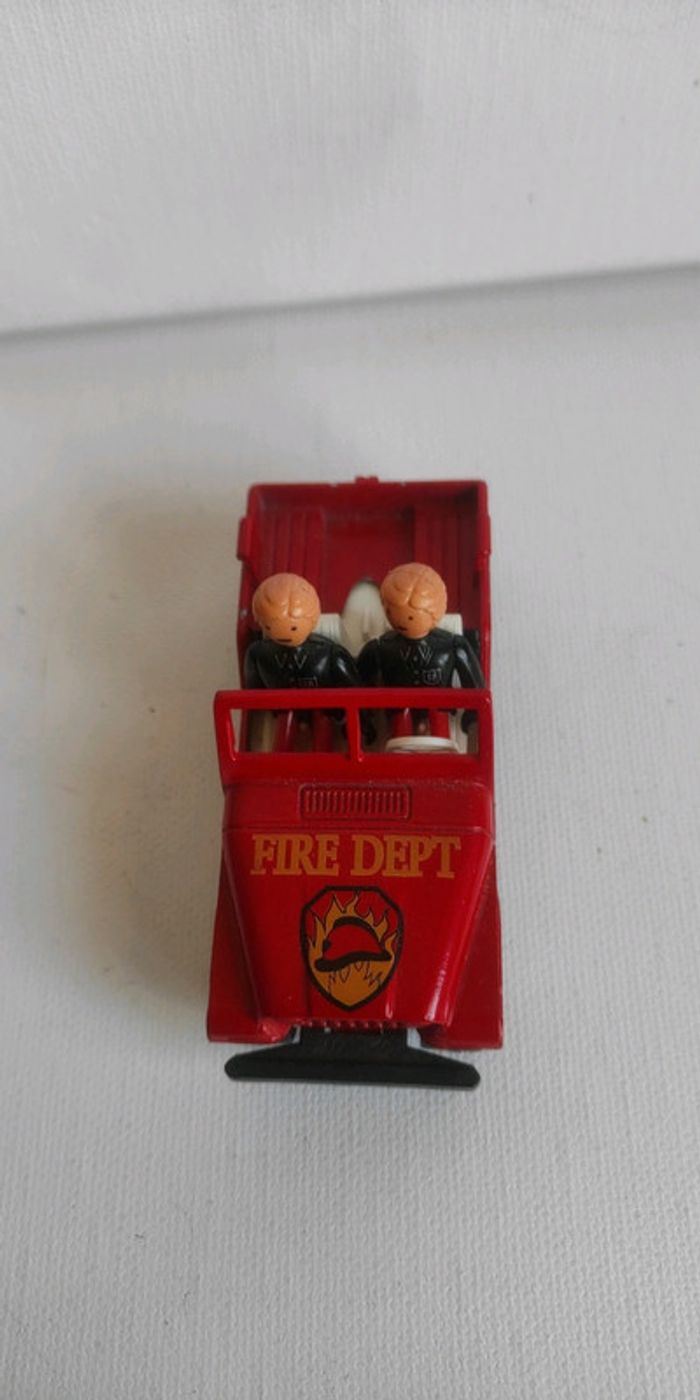 Modélisme jeep de pompier avec deux personnages - photo numéro 6