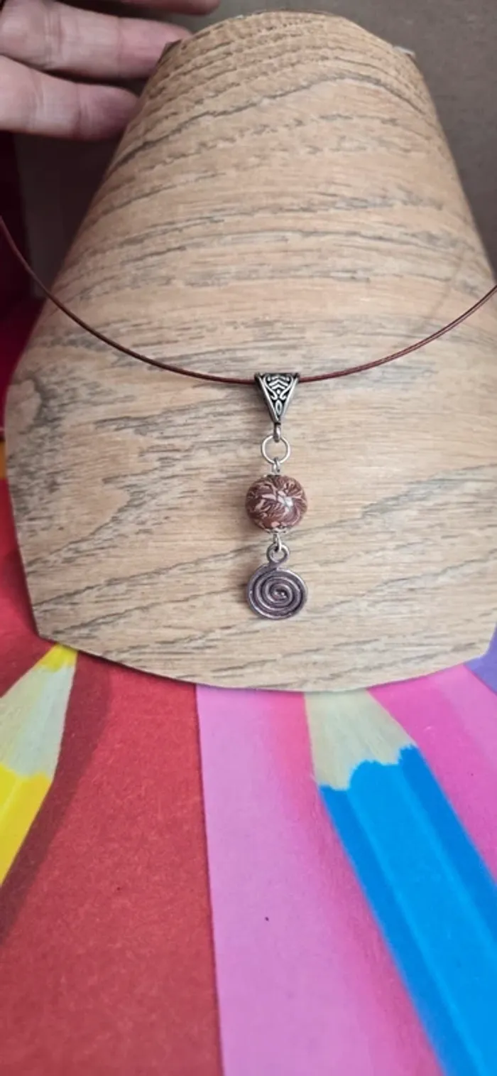 Collier pendentif perle marron et nacré Fimo neuf - photo numéro 2