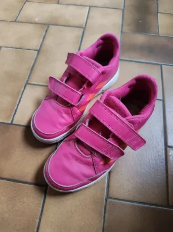 Basket Adidas taille 34