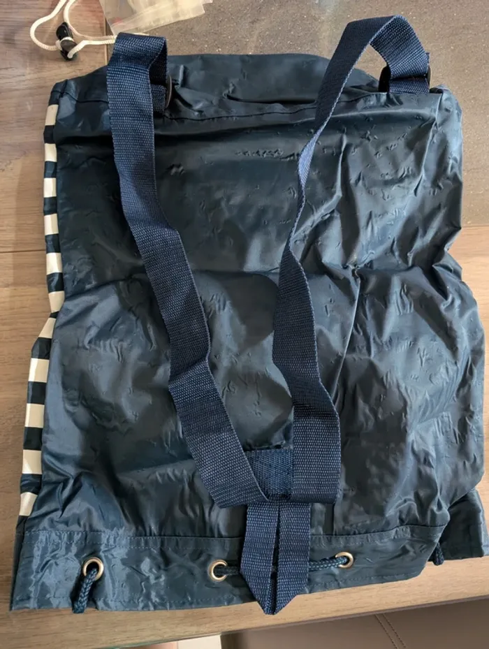 sac à dos polochon bleu et blanc et dessin encre marine - photo numéro 2